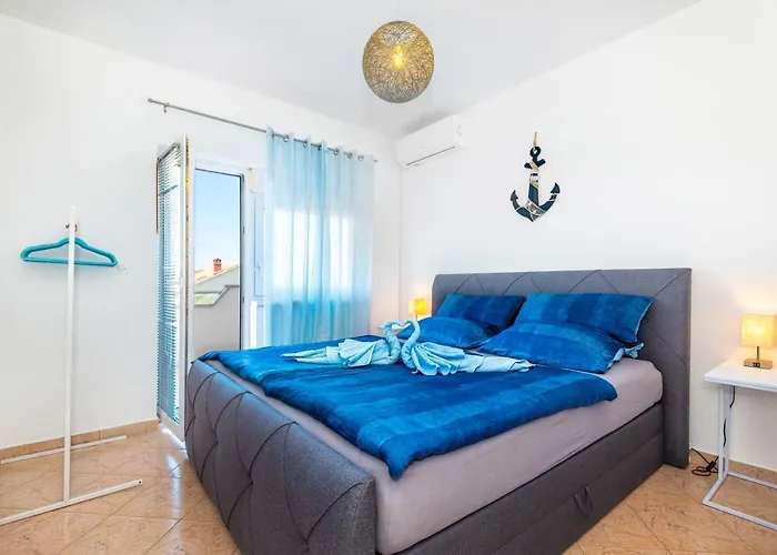 Villa Blue Swan - - - Netflix *