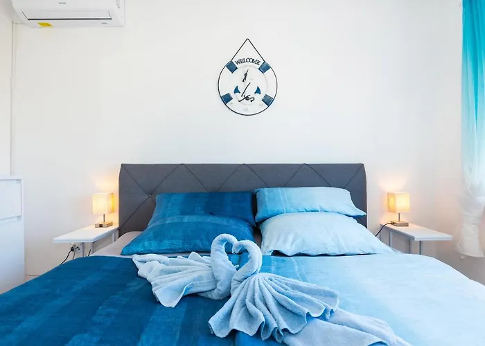 Villa Blue Swan - - - Netflix *